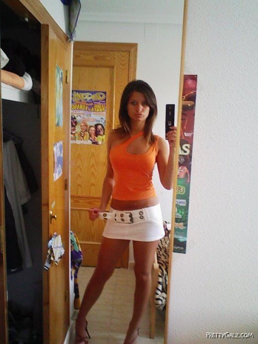 Crazy Galz Photograph Themselves