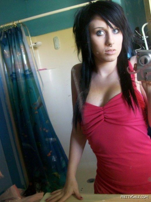 Crazy Galz Photograph Themselves
