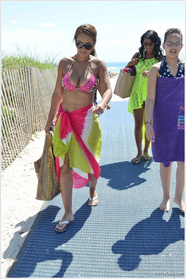 Evelyn Lozada In Bikini On Beach