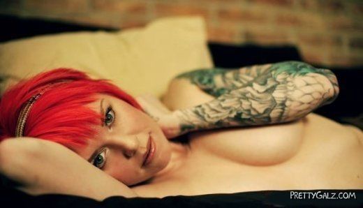 Hot Galz Displaying Their Tattoos