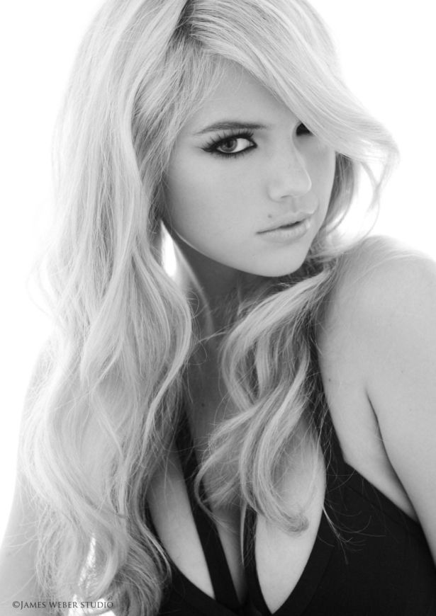Kate Upton's Exclusive Lingerie Photoshoot