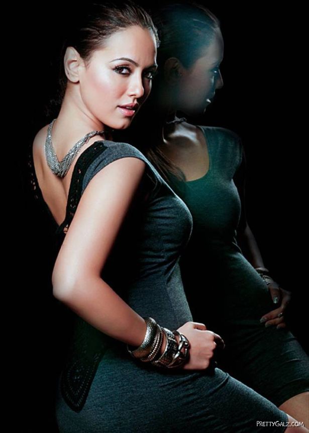 South Indian Actress Sana Khan